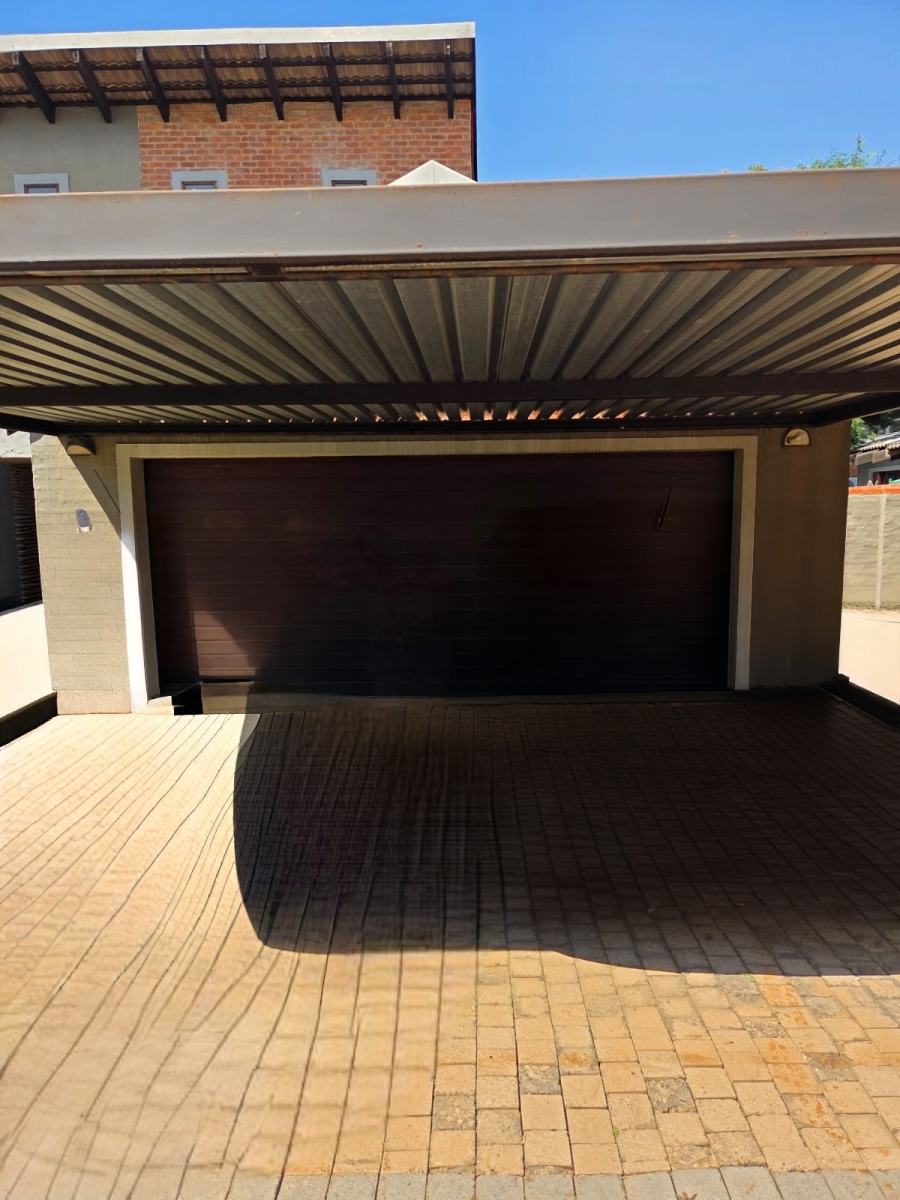 4 Bedroom Property for Sale in Waterval East North West